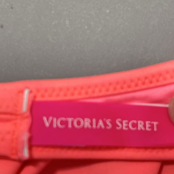 Victoria’s Secret Flounce Halter Coral Bikini Top XS Swim Removable Pads - Picture 6 of 8